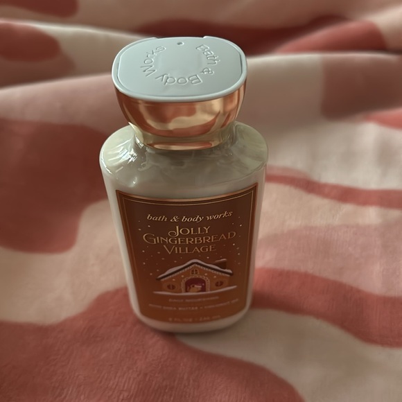 Bath & Body Works Jolly Gingerbread Village Body Lotion ❄️ - Picture 6 of 6